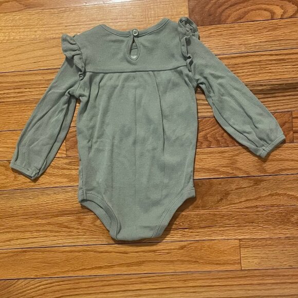 Girls 18 Month Long Sleeve Onesies 7-Piece Lot - Picture 7 of 15